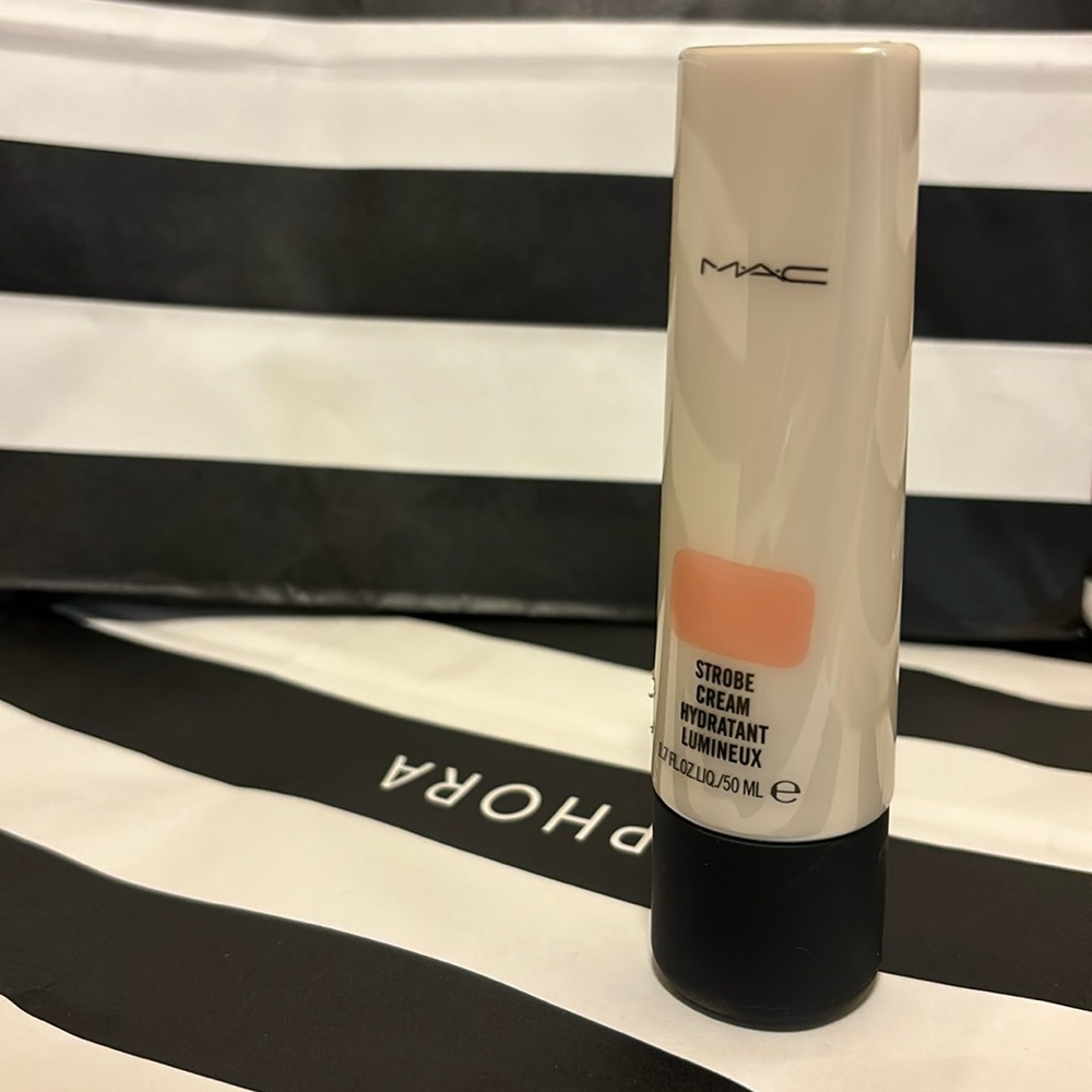 NWOB Sephora: Mac Strobe Cream Peachlite